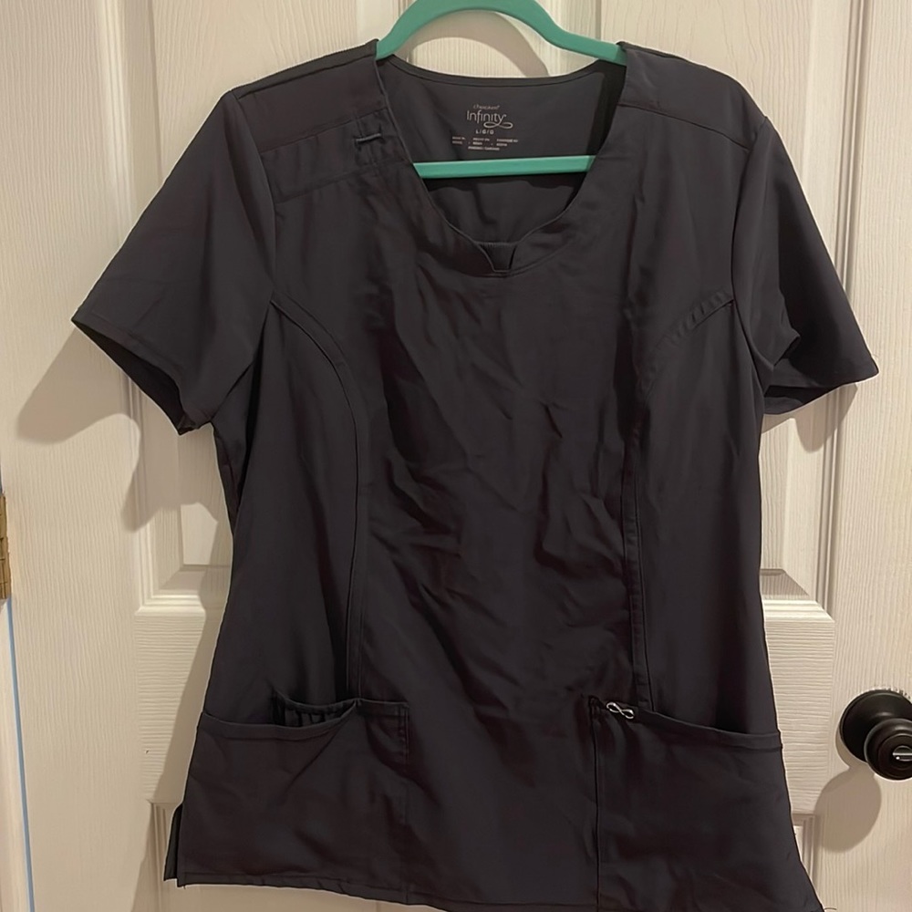 Cherokee infinity scrub top. Size large.